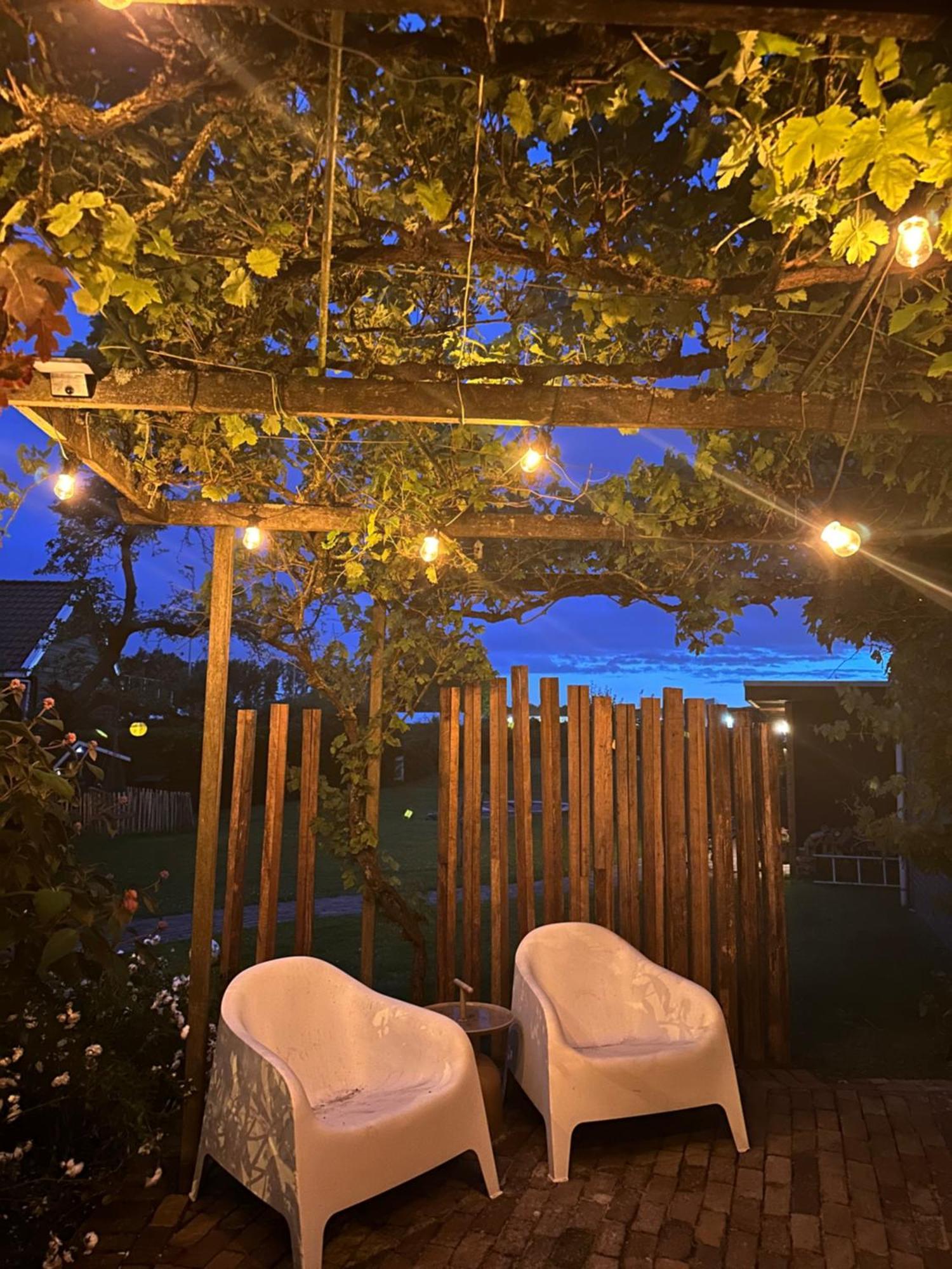 B&B Het Kleine Huisje 엠멘 외부 사진