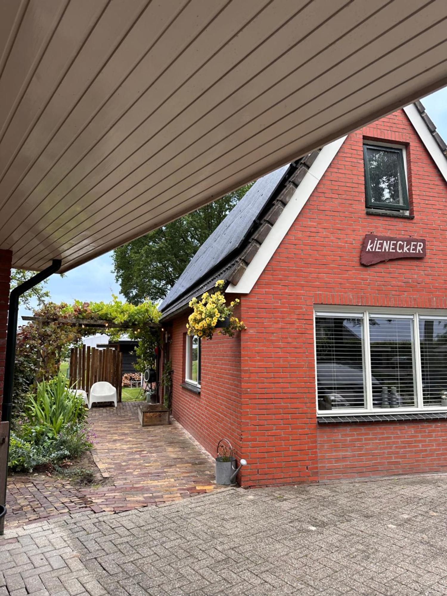 B&B Het Kleine Huisje 엠멘 외부 사진