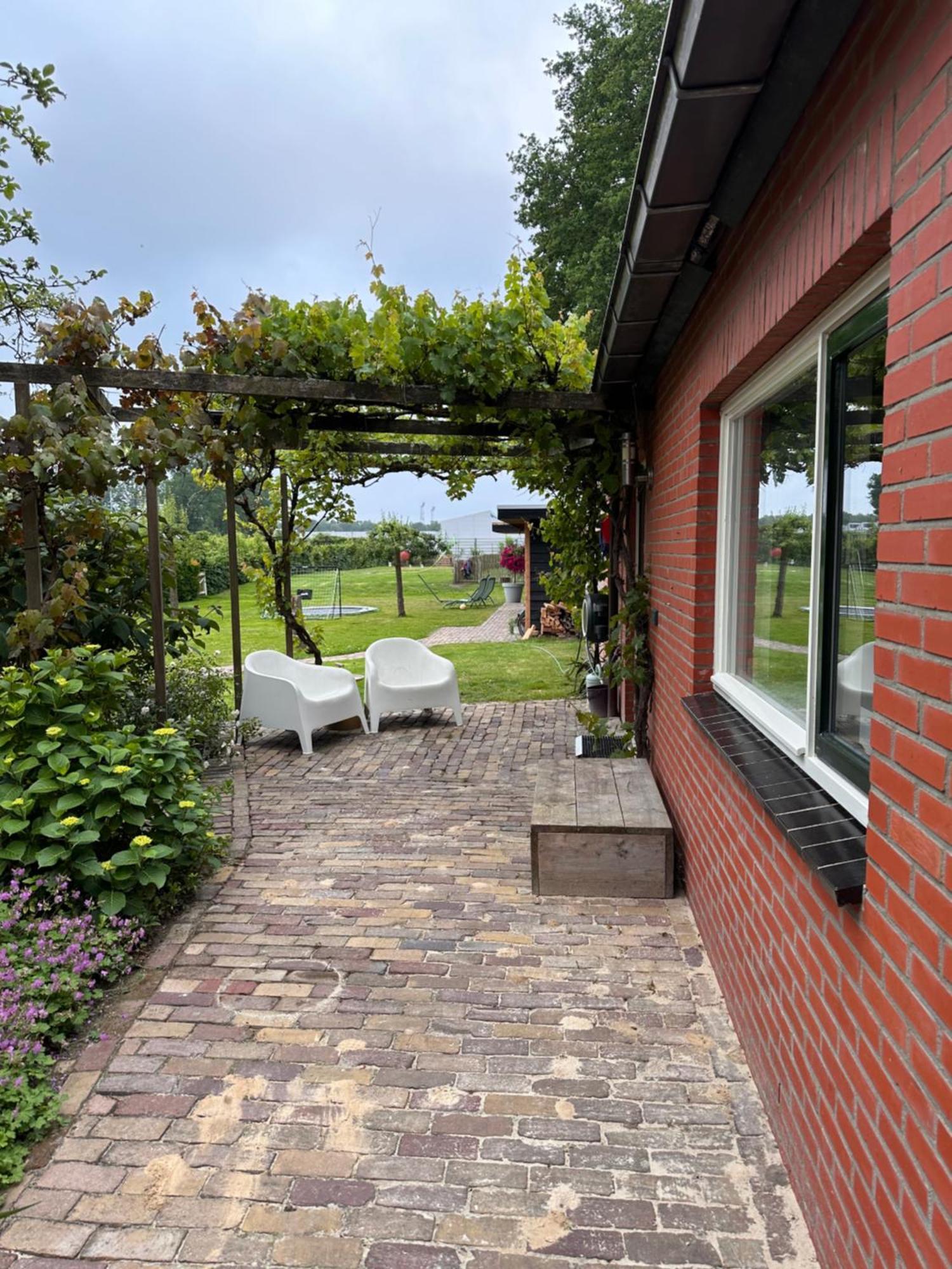 B&B Het Kleine Huisje 엠멘 외부 사진
